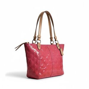 Coach Patent Coral Mini Tote 42241 – Holiday Chic & Glossy ✨🎄